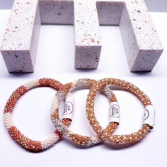 ROSE ALL DAY -Original Roll-On® Bracelets, 7" round, made in Nepal #2 (3 pieces) - Picture 3 of 5